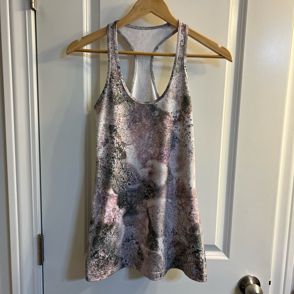 Lululemon razorback tank